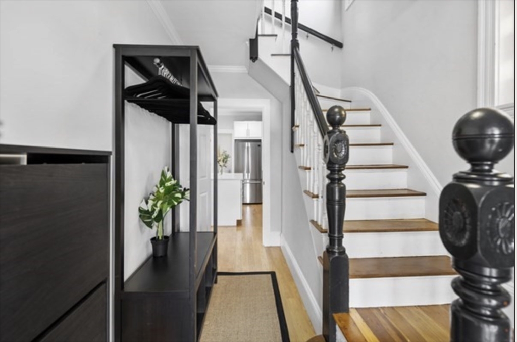 14 Everett St # 2