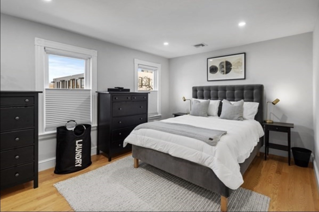 14 Everett St # 2