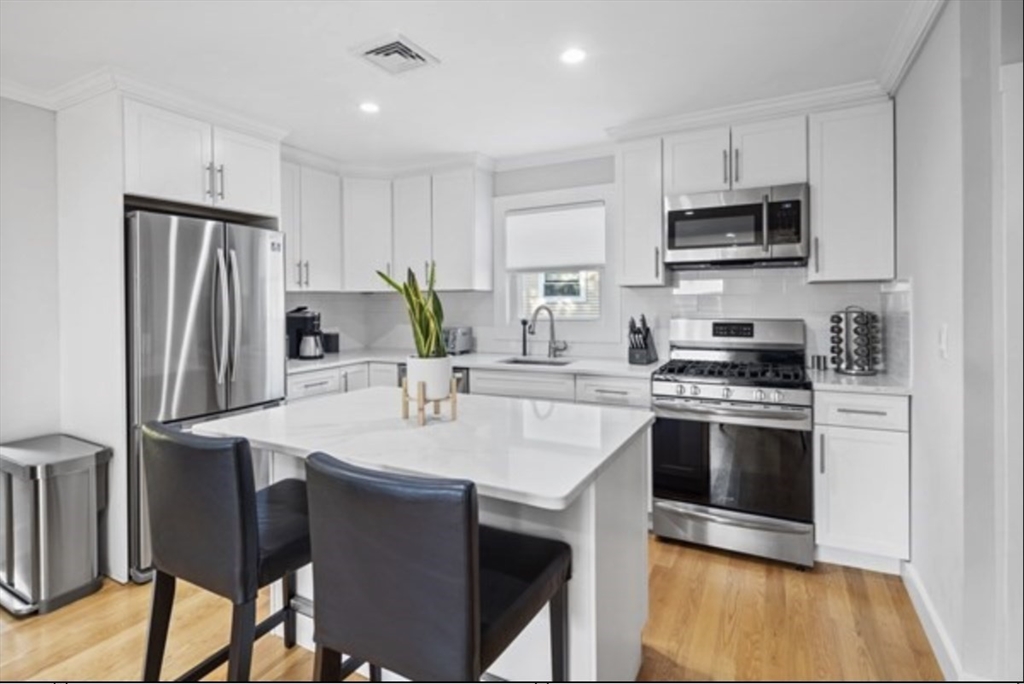 14 Everett St # 2