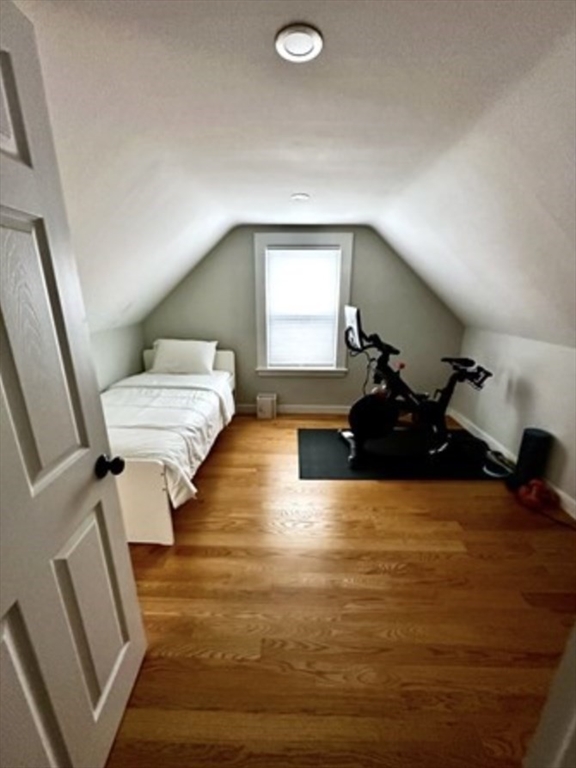 14 Everett St # 2