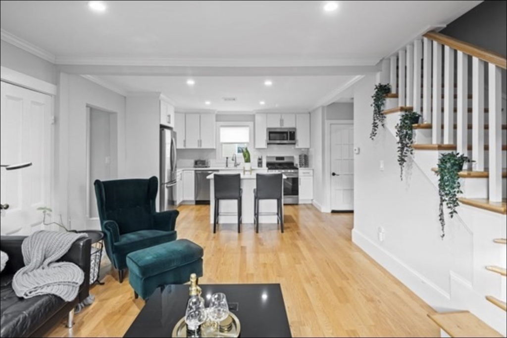 14 Everett St # 2