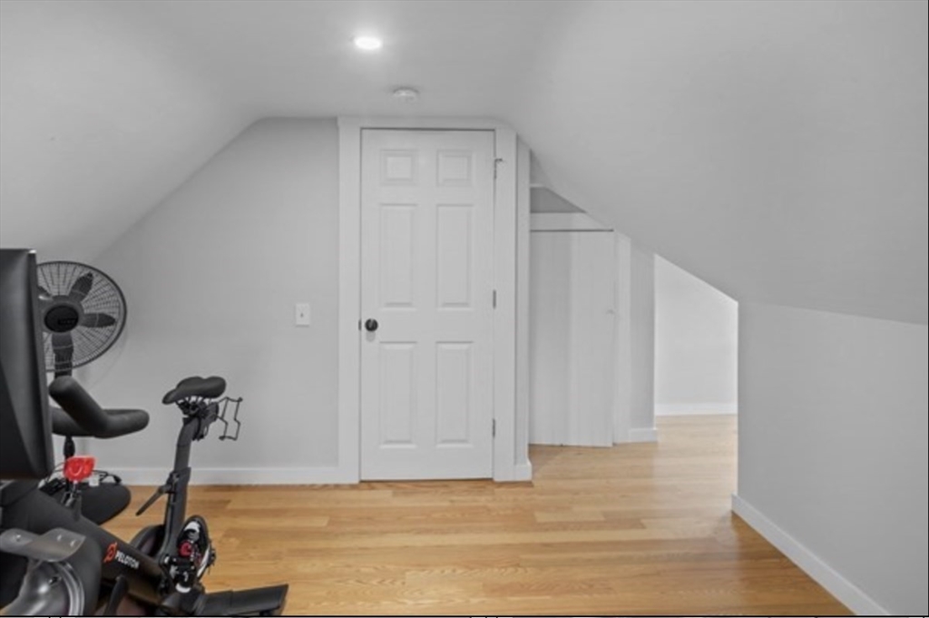 14 Everett St # 2