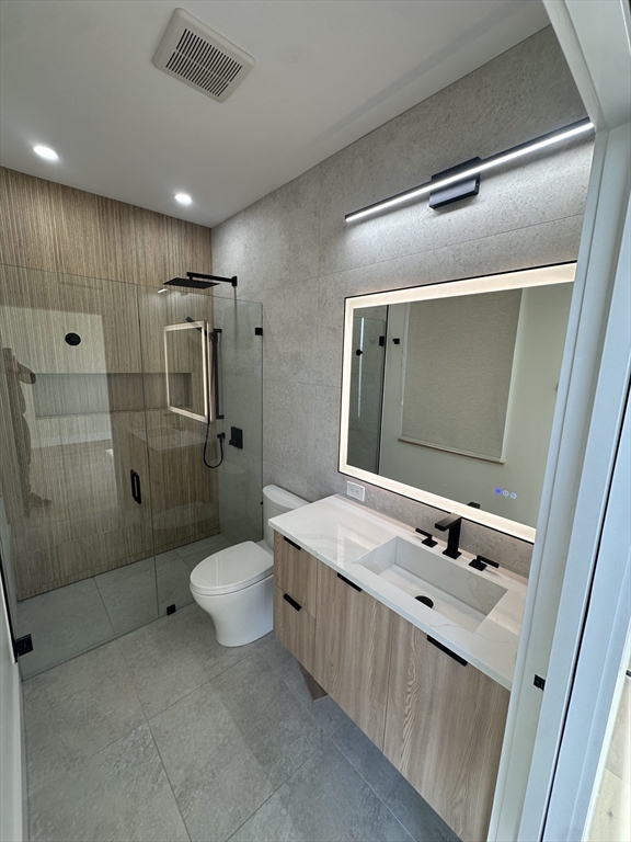 152 W 3rd Street # 1