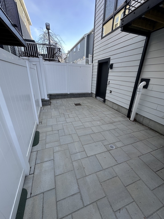 152 W 3rd Street # 1
