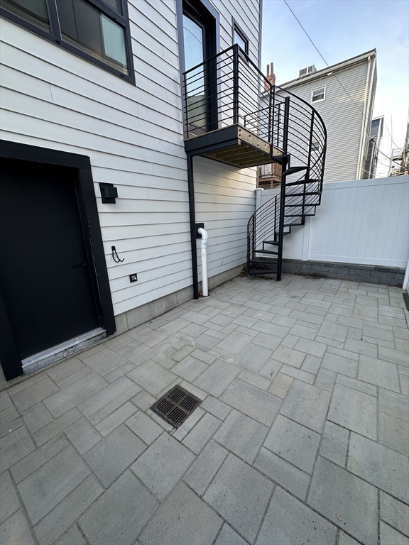 152 W 3rd Street # 1