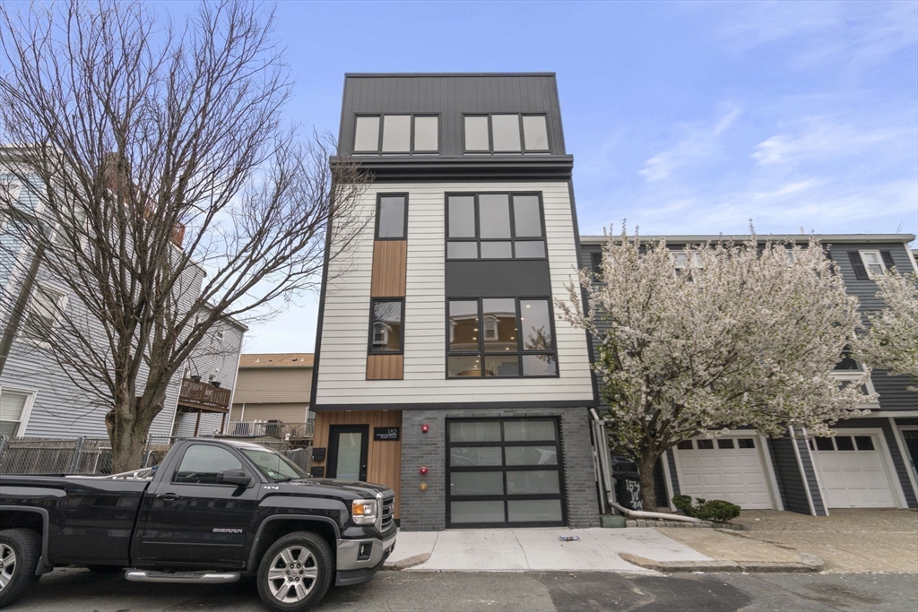 152 W 3rd Street # 1