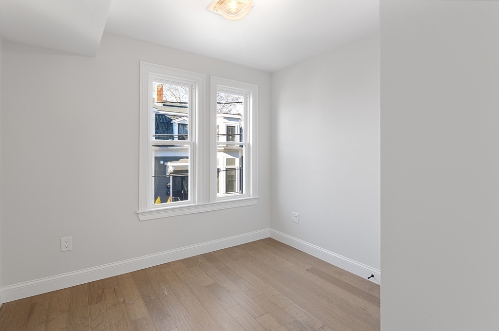 19 George St # 3
