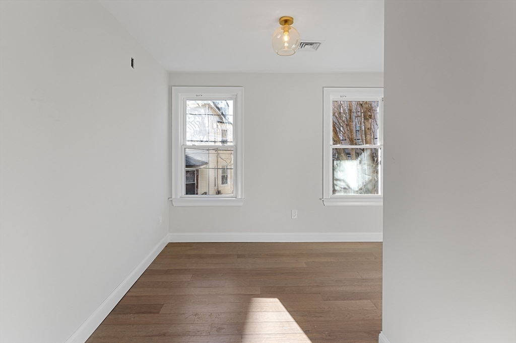 19 George St # 3