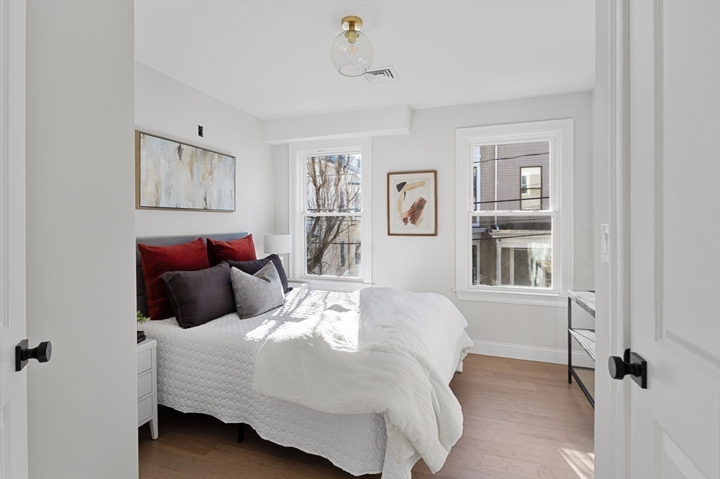 19 George St # 3