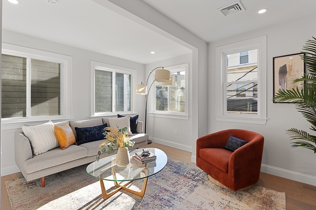 19 George St # 3