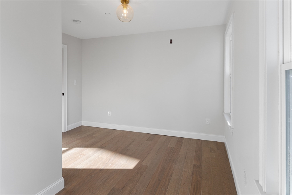 19 George St # 3