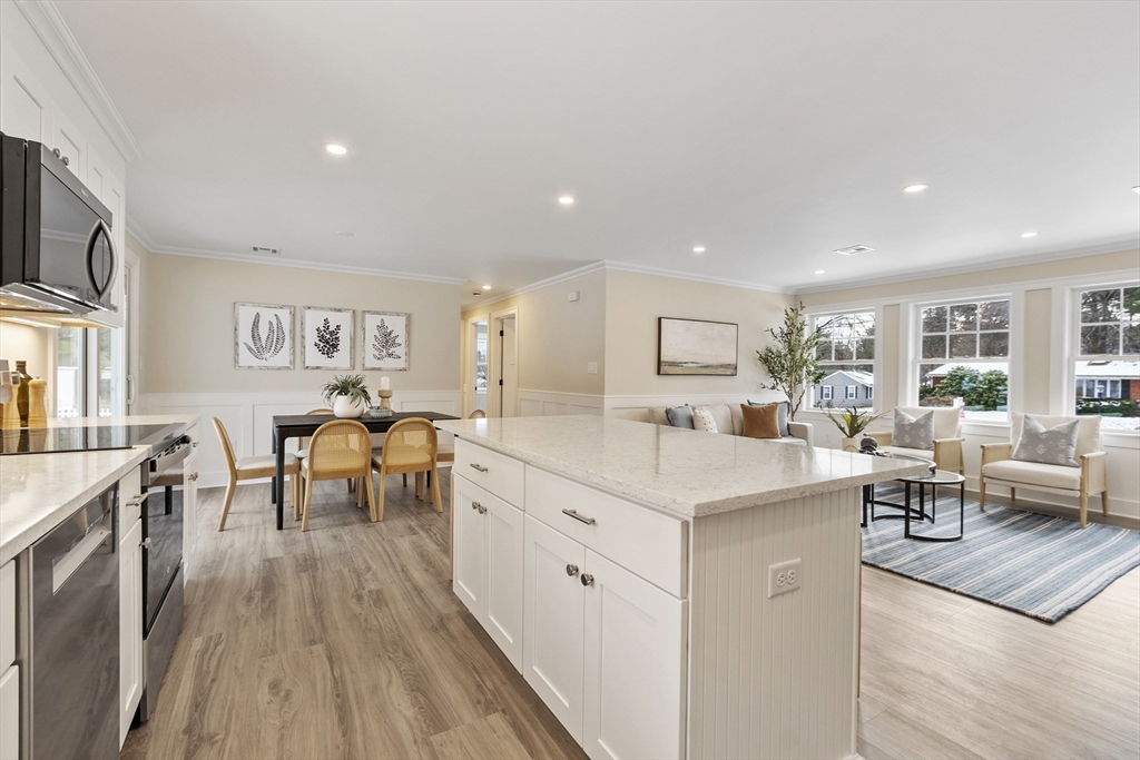 4 Richard Rd
