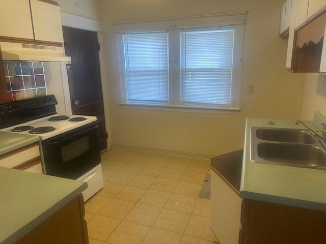 15 Wayside Rd