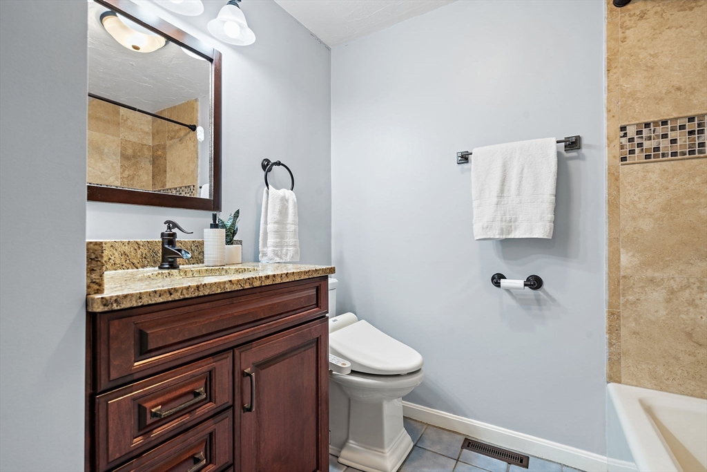 124 Broadmeadow St # G