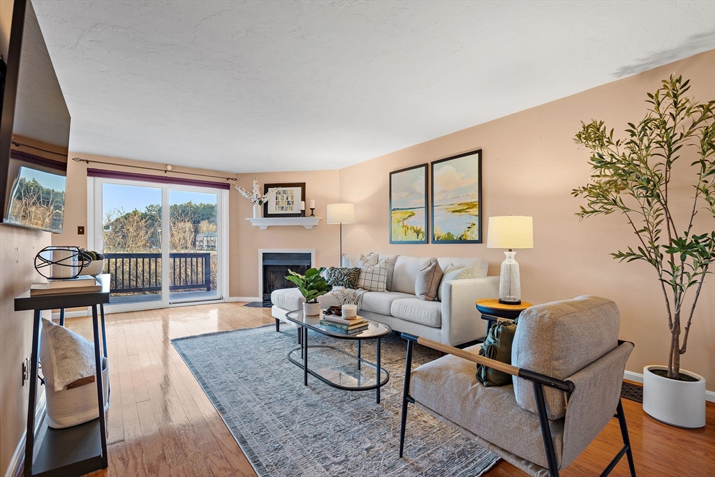 124 Broadmeadow St # G