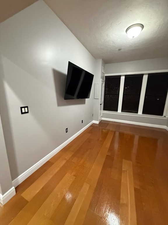 7 Main St # 204