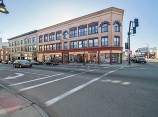7 Main St # 204