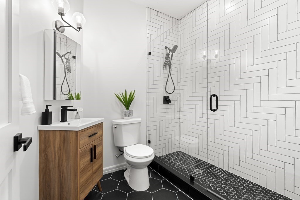 31 Cunningham St # 2