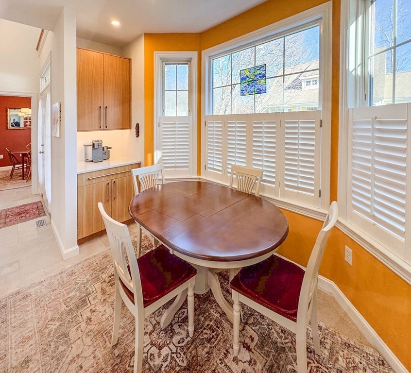 2 Braeburn Ln # 2