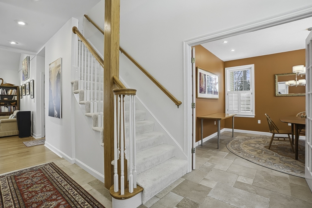 2 Braeburn Ln # 2
