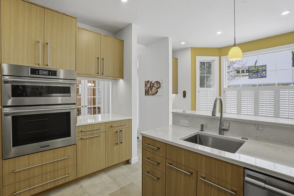 2 Braeburn Ln # 2