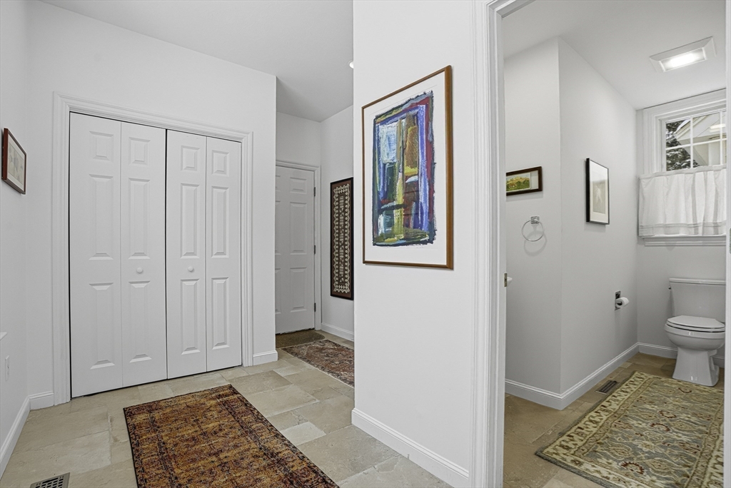 2 Braeburn Ln # 2