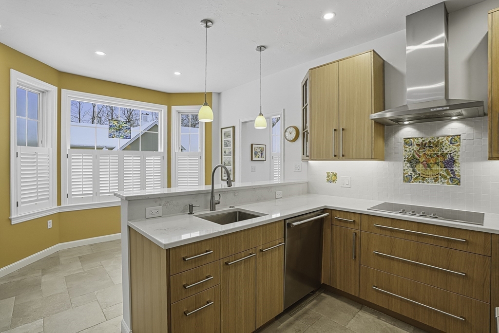 2 Braeburn Ln # 2