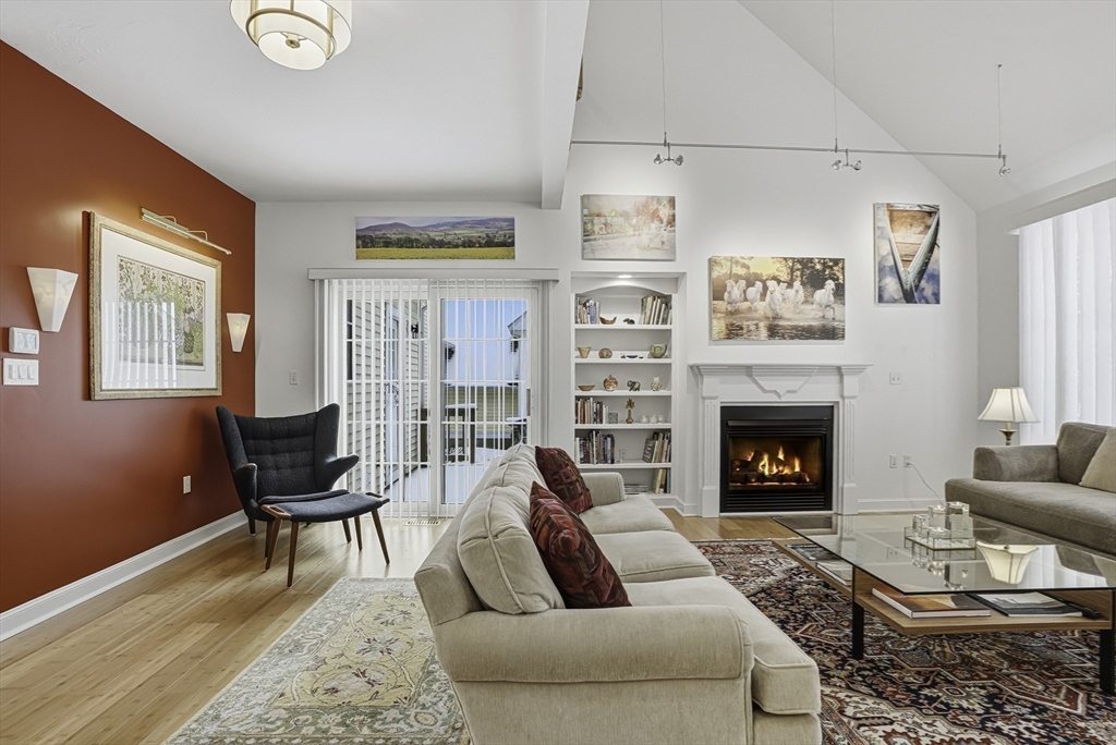 2 Braeburn Ln # 2
