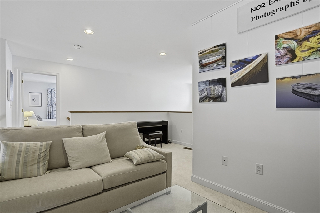 2 Braeburn Ln # 2