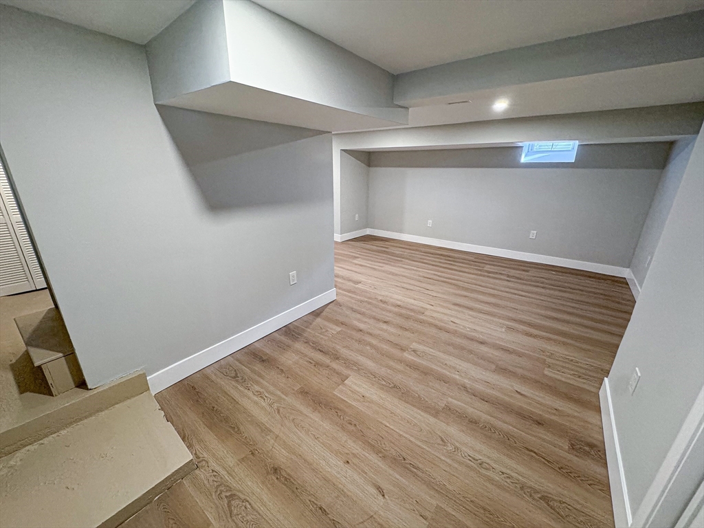 11 Mason Ave