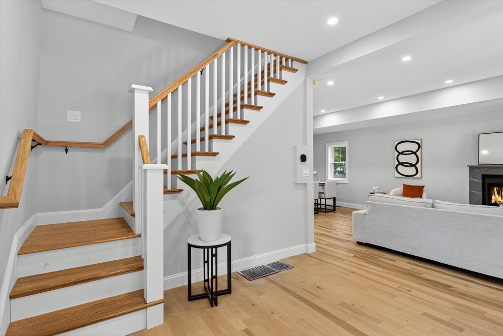 11 Mason Ave