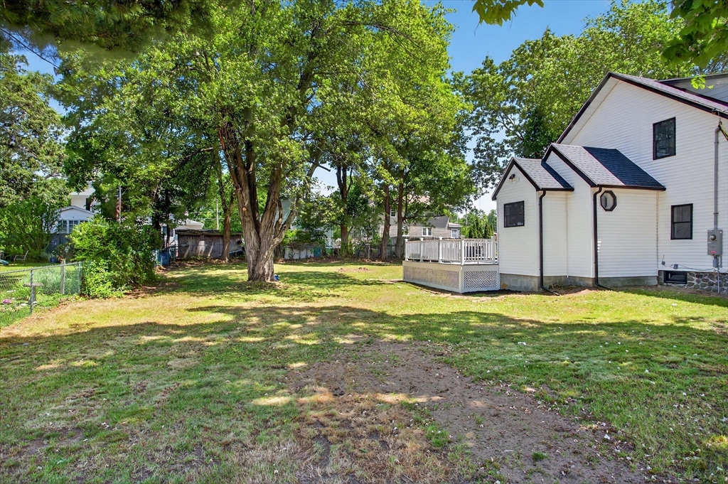 11 Mason Ave