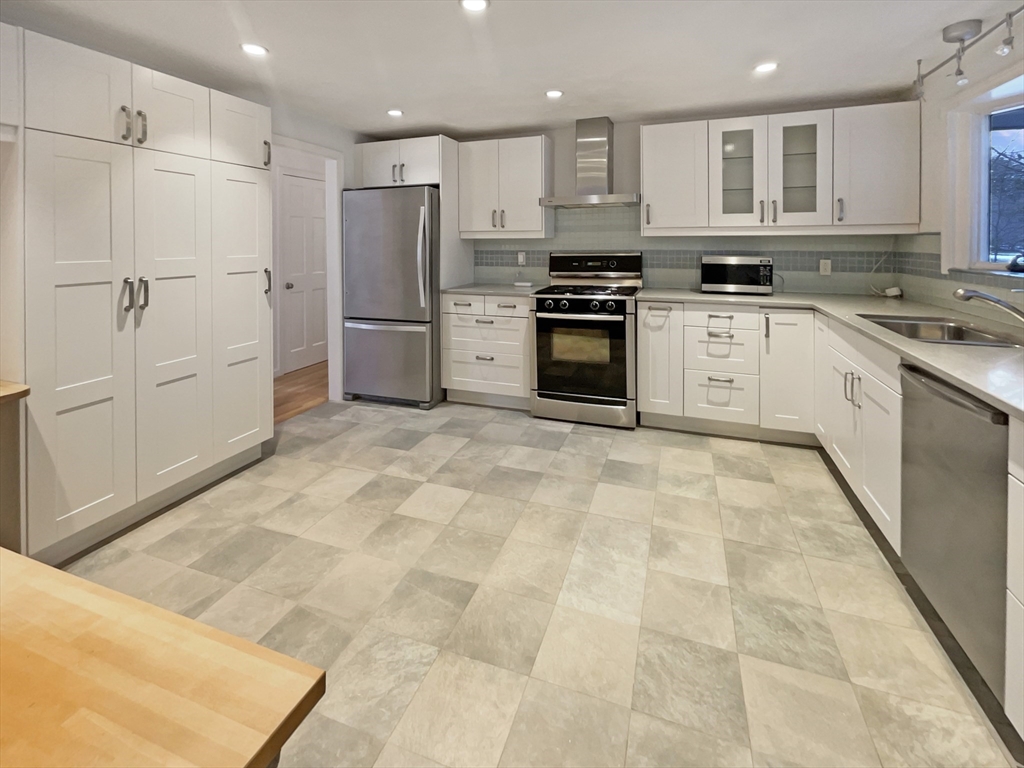 26 Field Rd