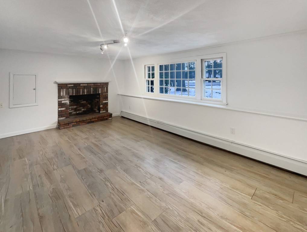 26 Field Rd
