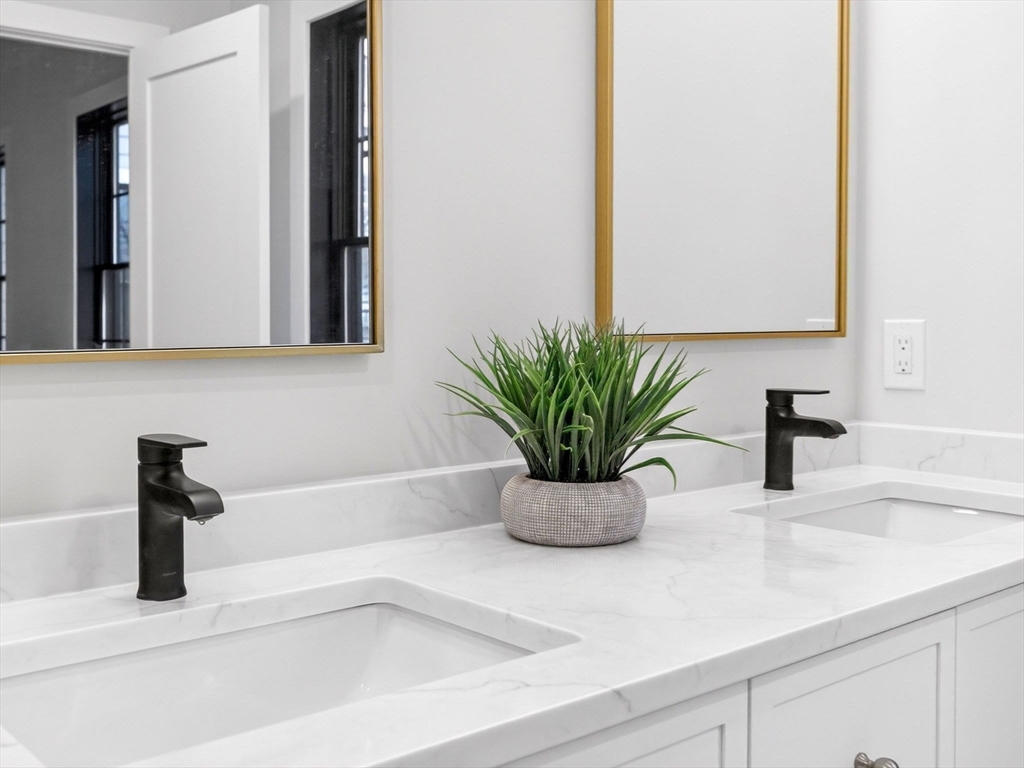 165-167 Franklin St # 1