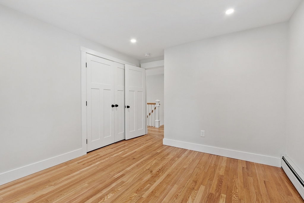 525 Lindell Ave