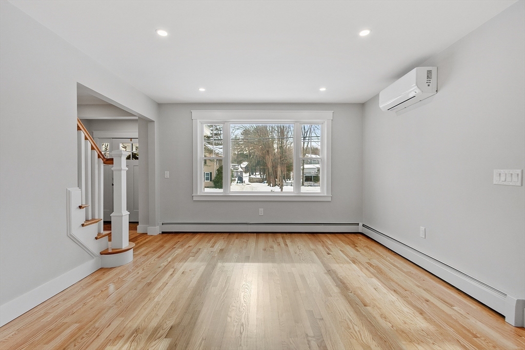 525 Lindell Ave