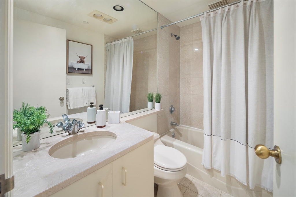 10 Rogers Street # 415