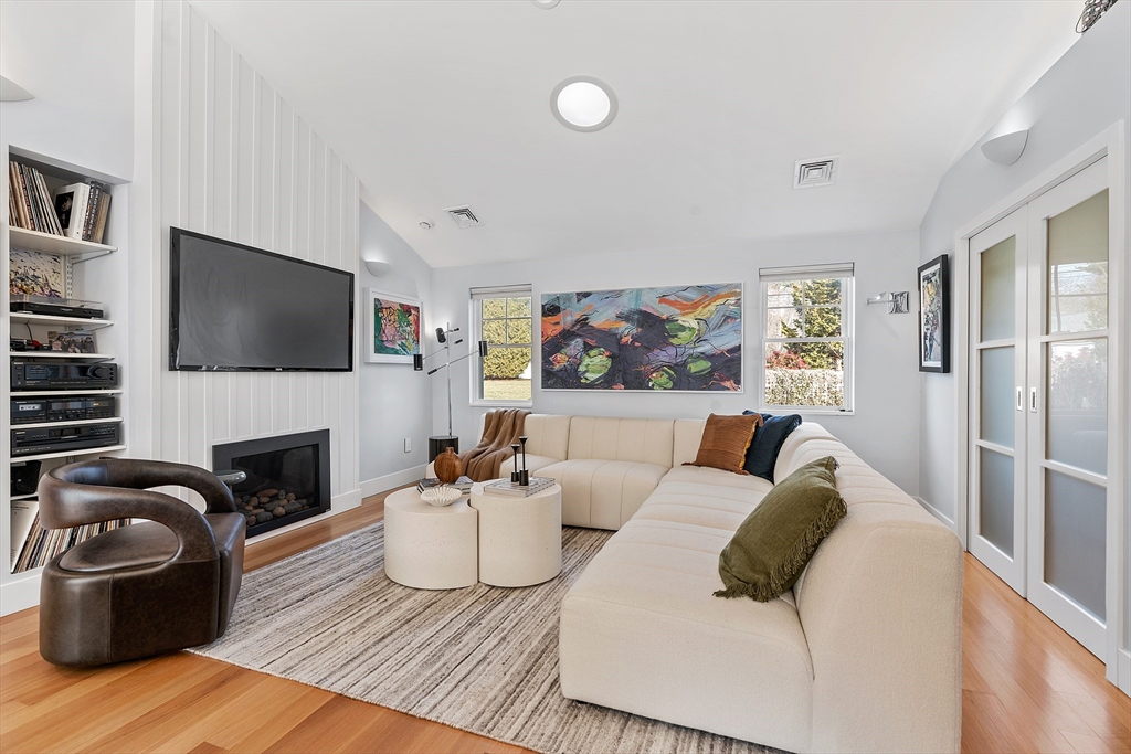 2 Melville Pl