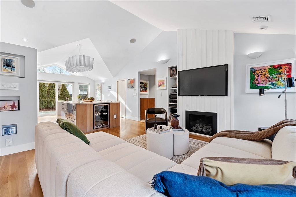 2 Melville Pl