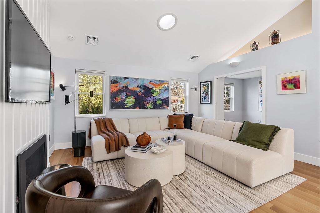2 Melville Pl