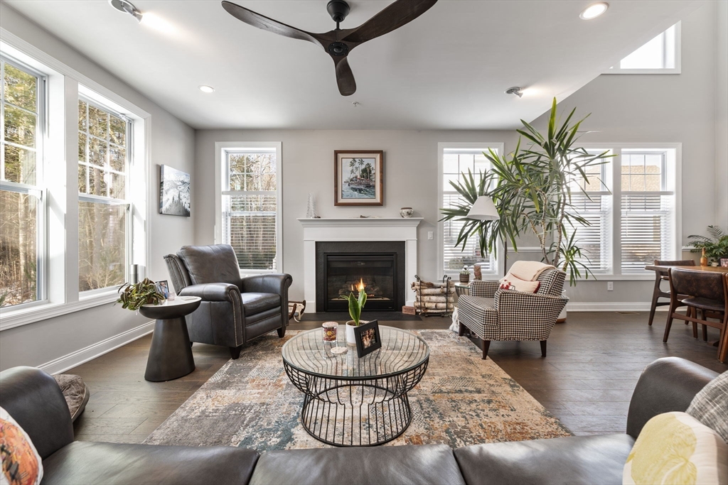 55 Phoebe St # 32