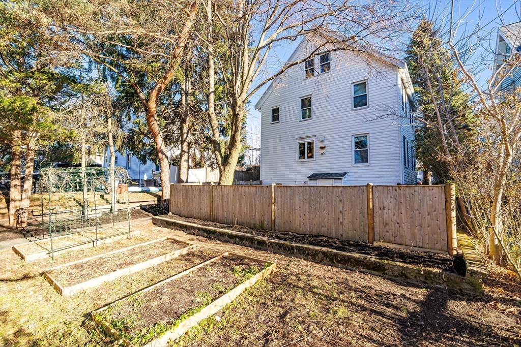49 Spruce St