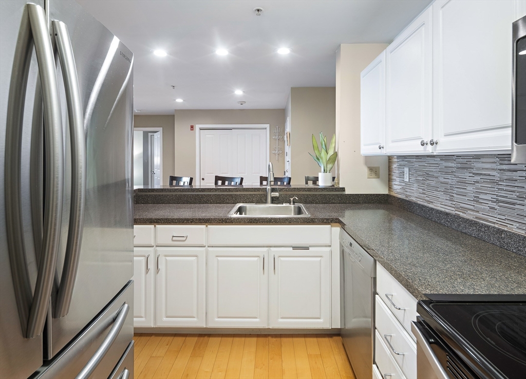 30 Franklin St # 124