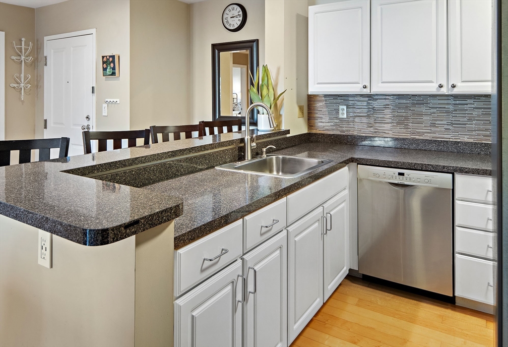 30 Franklin St # 124