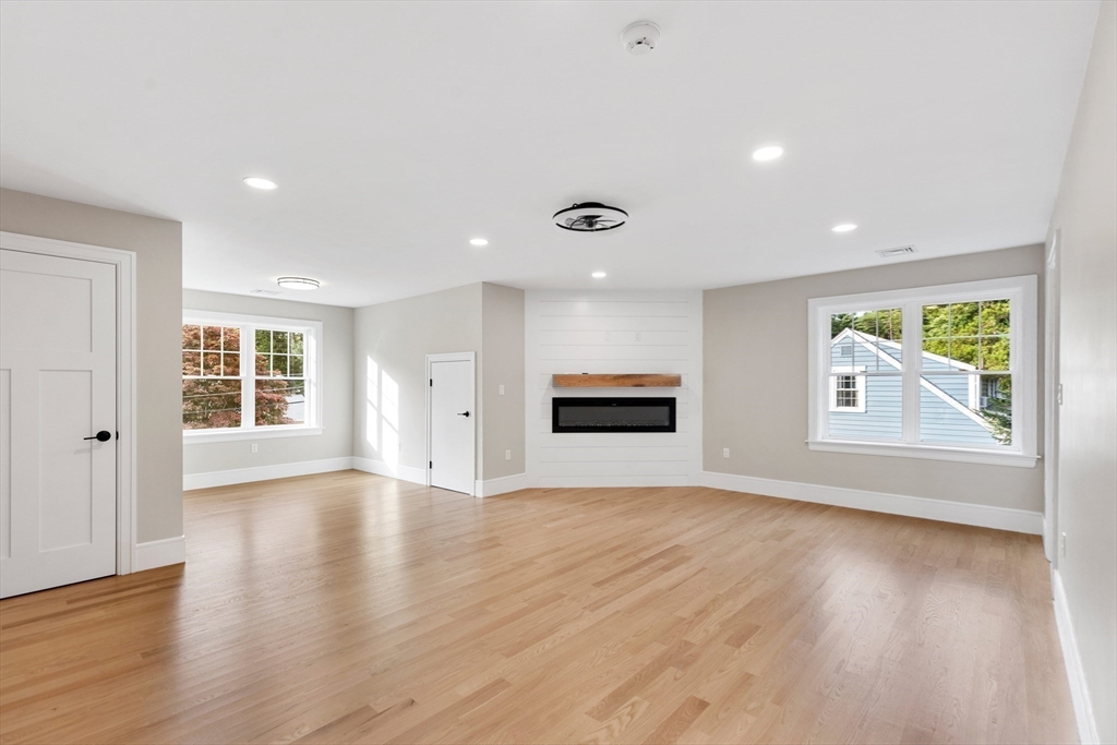 12 Pleasant St