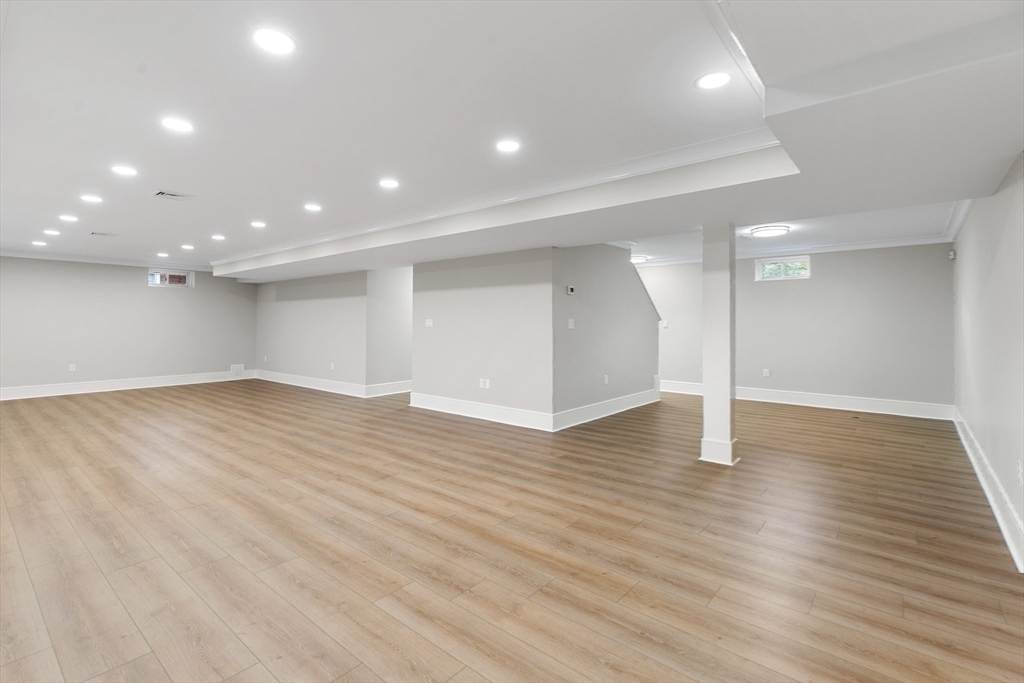 12 Pleasant St