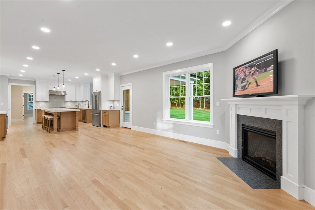12 Pleasant St