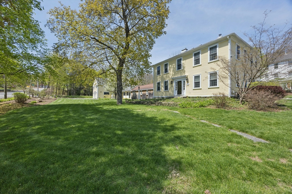 100 Main St