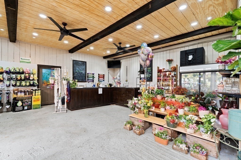 577 Great Rd